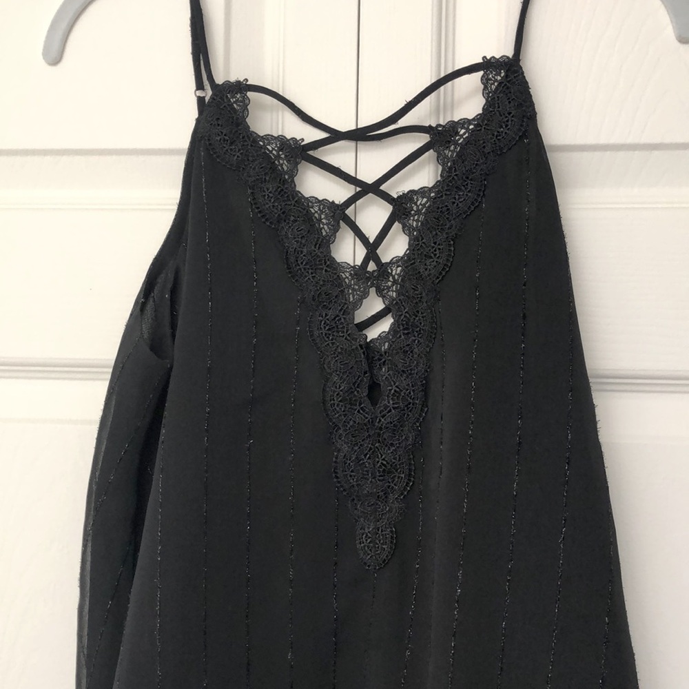 ASTR Criss-Cross Front & Back Flowy Tank